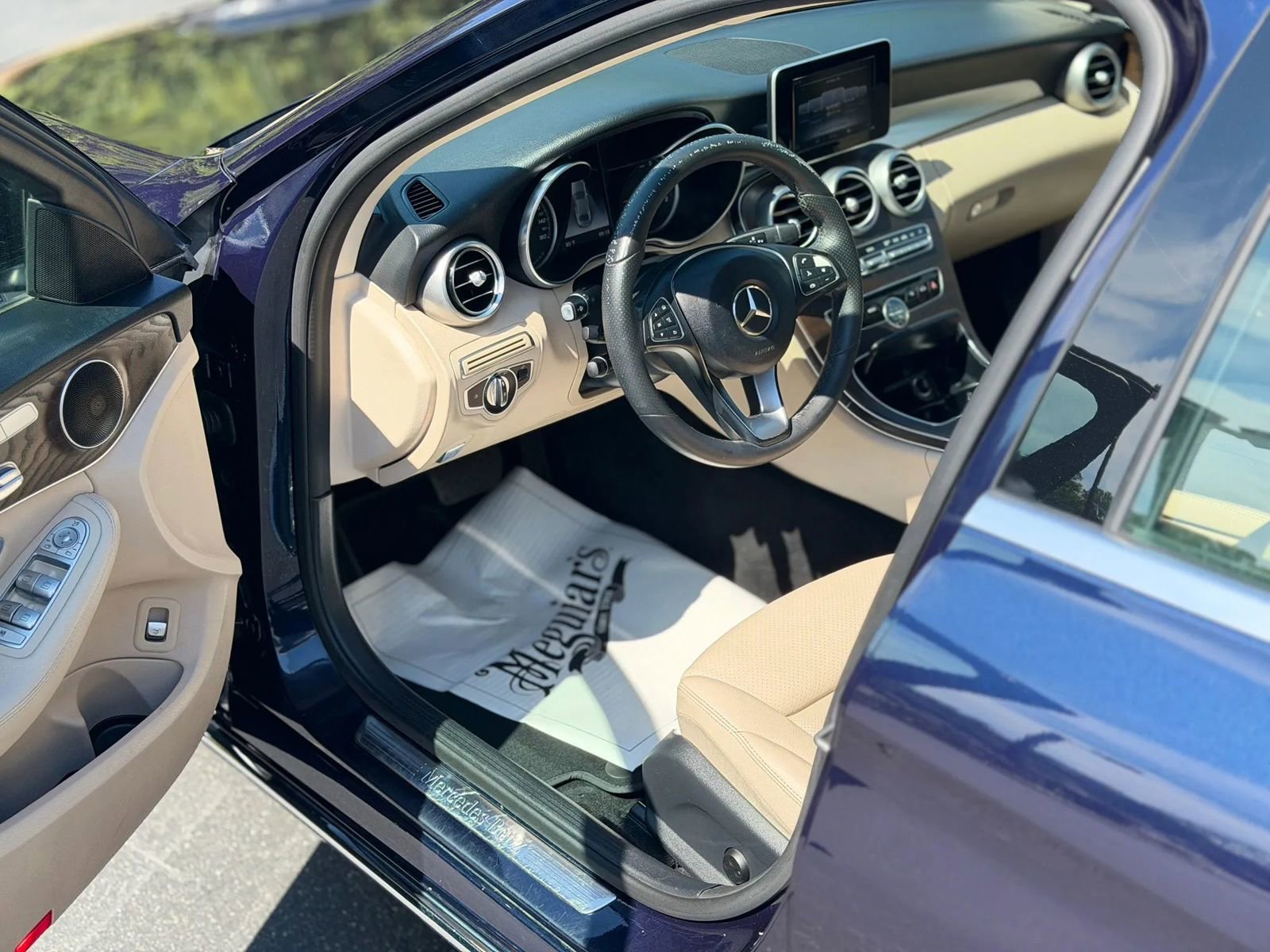 Used 2018 Mercedes-Benz C 300 Sedan w/ Premium Package image 8