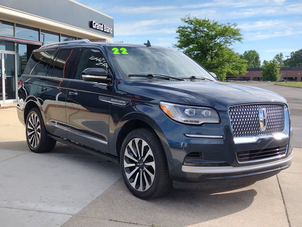 Used 2022 Lincoln Navigator Reserve AWD/4WD image 14