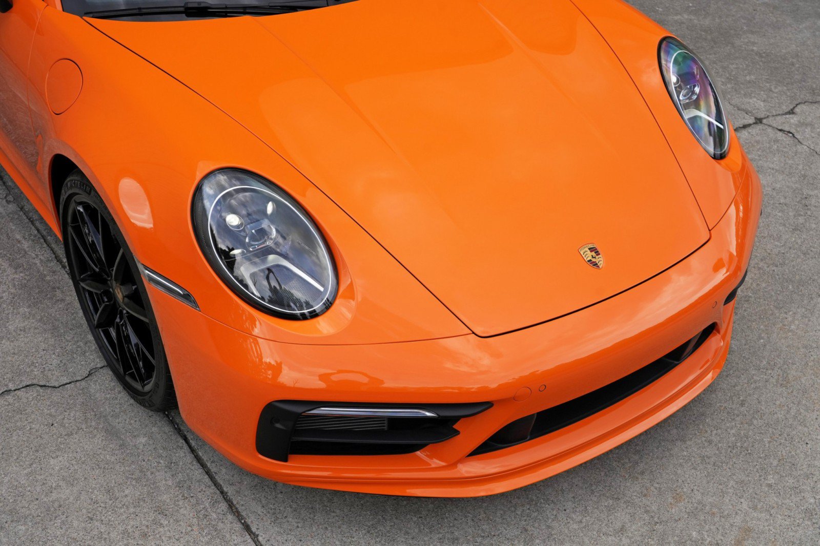 Used 2024 Porsche 911 Carrera T RWD image 47