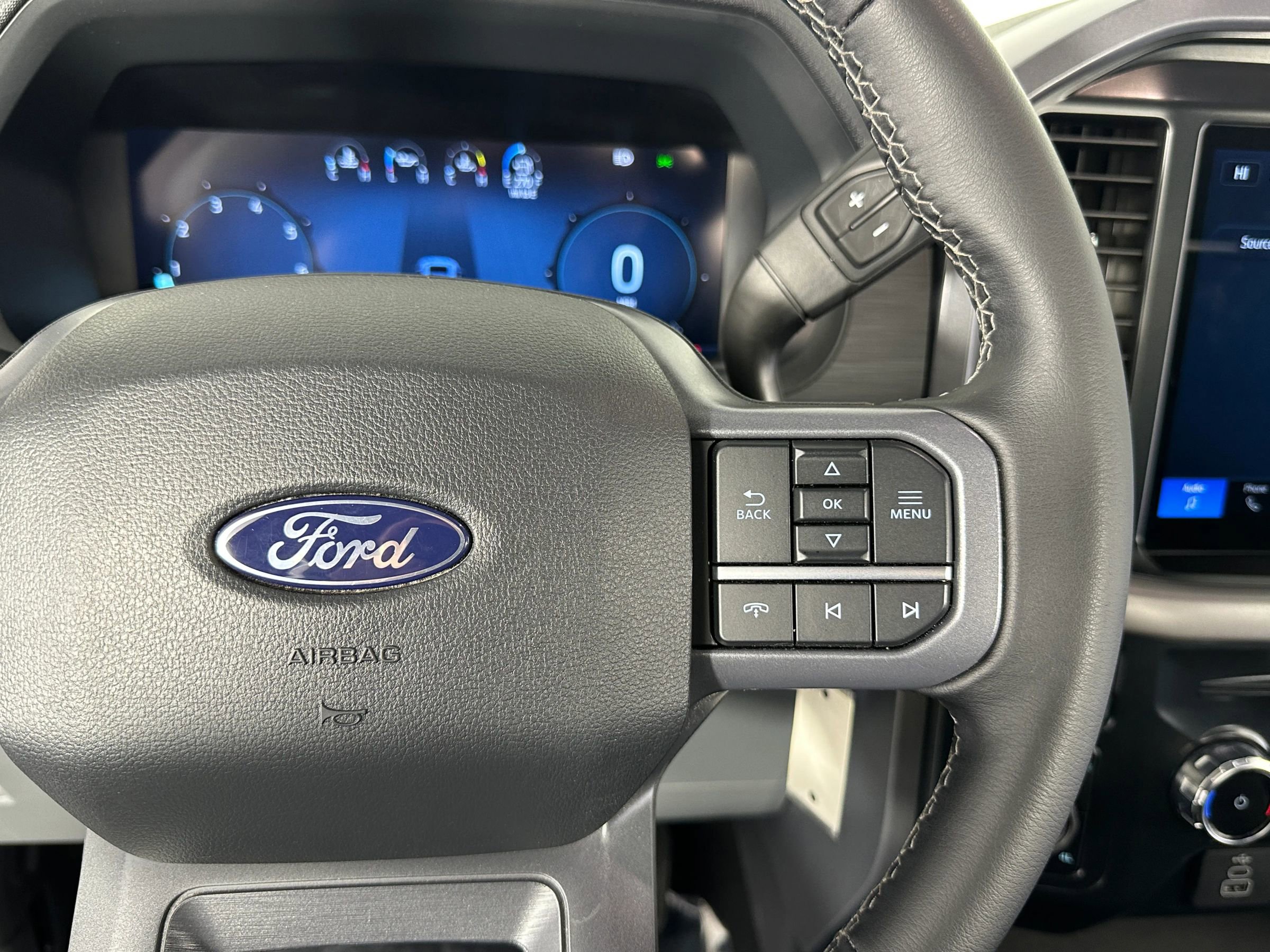 Used 2025 Ford F150 XLT w/ Equipment Group 301A Standard AWD/4WD image 39