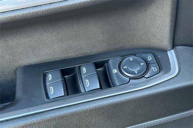 Used 2025 Chevrolet Silverado 1500 LT image 12