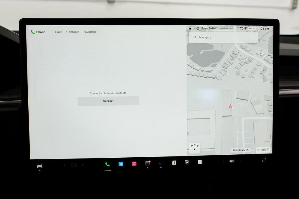 Used 2022 Tesla Model X image 30