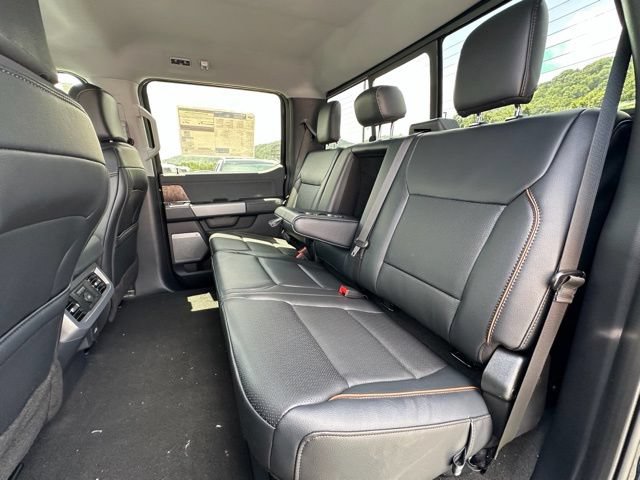 New 2026 Ford F250 Lariat w/ Black Appearance Package AWD/4WD image 22