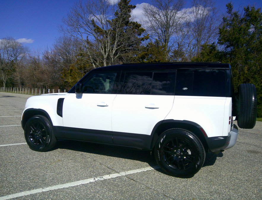 Used 2023 Land Rover Defender 110 S image 7