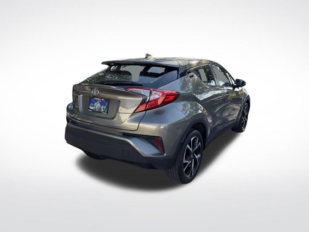 Used 2021 Toyota C-HR XLE FWD image 5