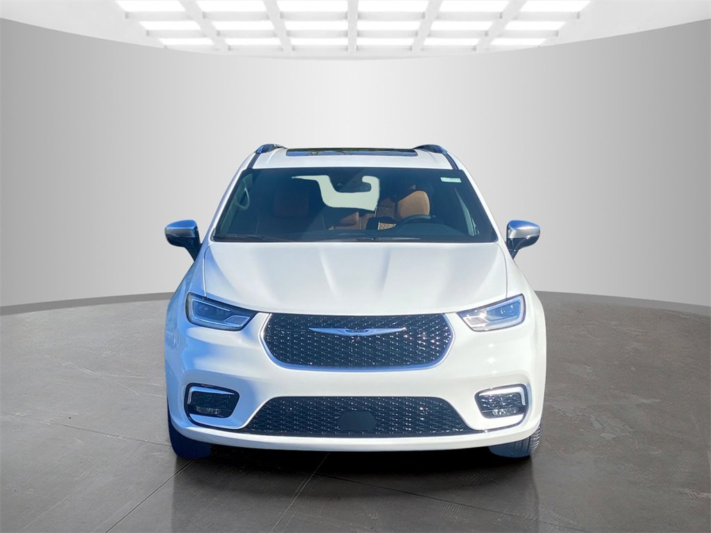 New 2026 Chrysler Pacifica Pinnacle image 4
