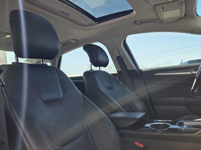 Used 2013 Ford Fusion Titanium FWD image 22