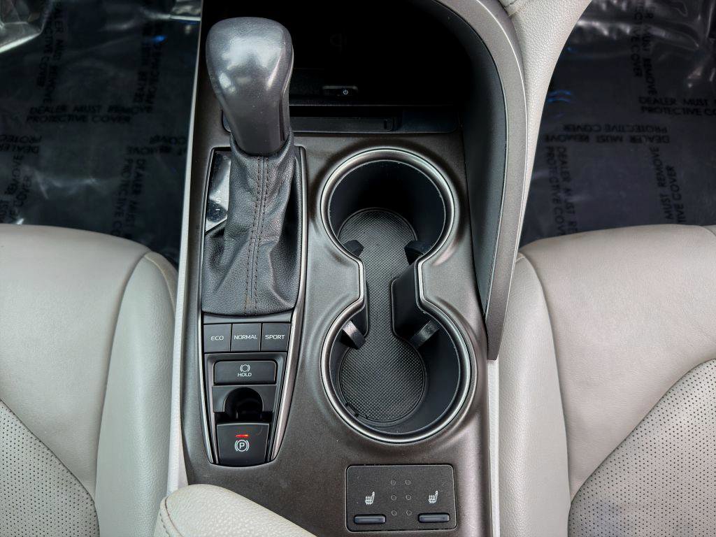 Used 2021 Toyota Camry XSE image 18