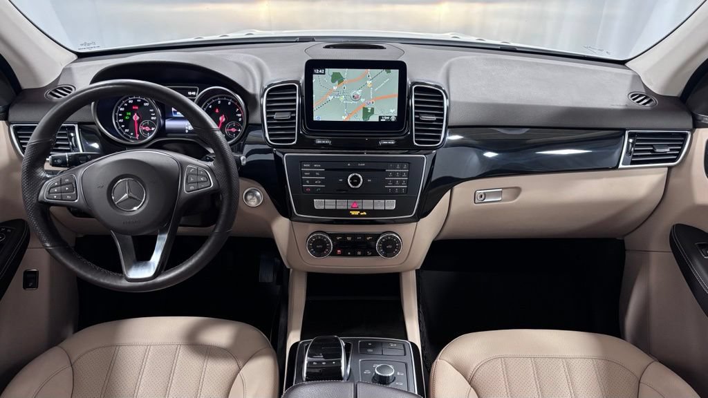 Used 2017 Mercedes-Benz GLE 350 4MATIC image 2