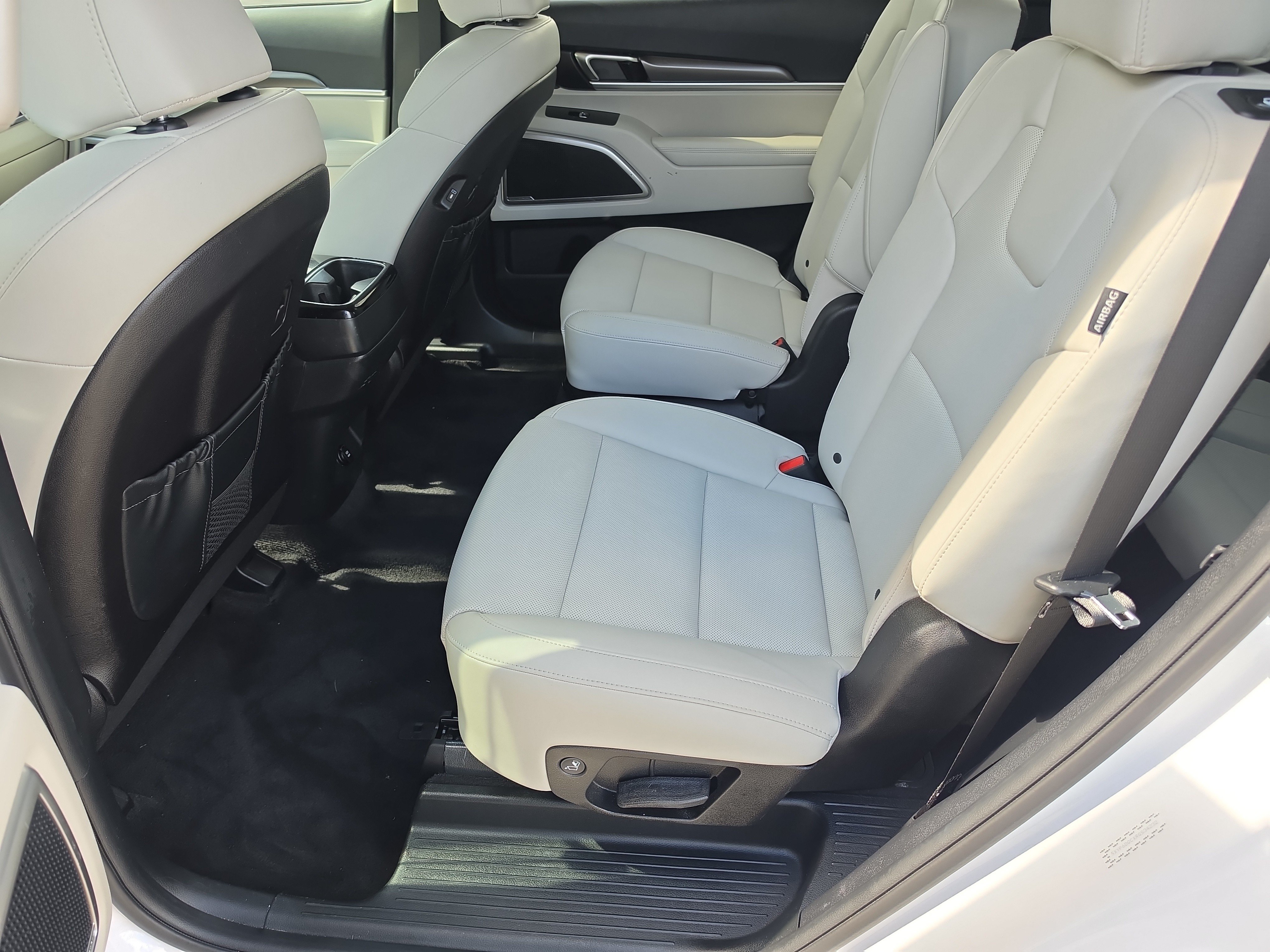 Certified 2024 Kia Telluride S w/ S Sunroof Package AWD/4WD image 15