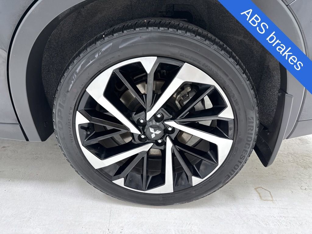 Used 2024 Mitsubishi Outlander SE image 7