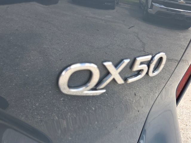 Used 2022 INFINITI QX50 Essential image 17