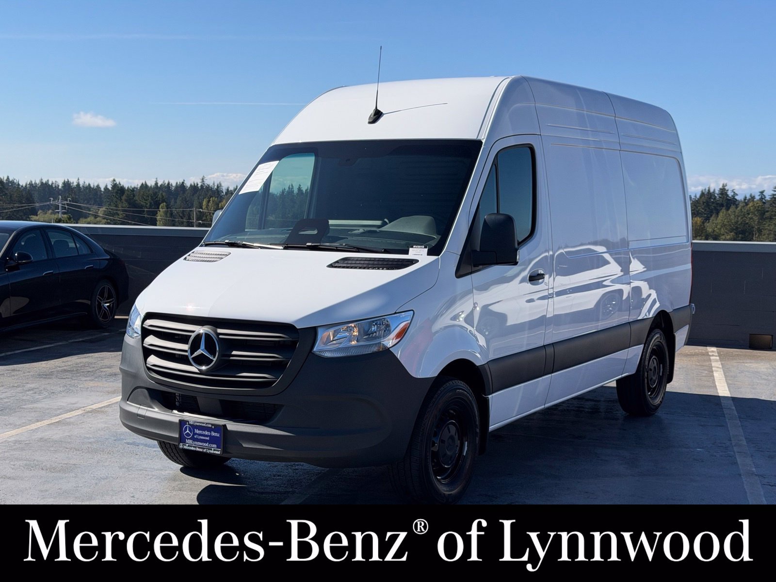 Used 2025 Mercedes-Benz Sprinter 2500 image 1