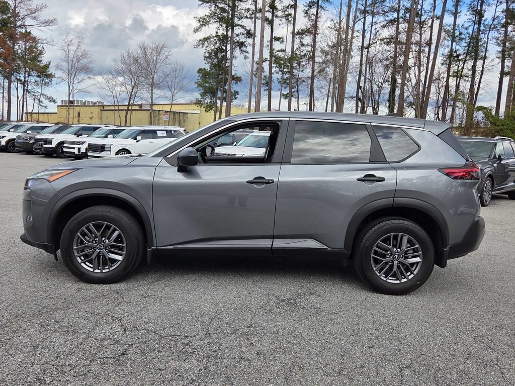 Used 2023 Nissan Rogue S AWD/4WD image 4