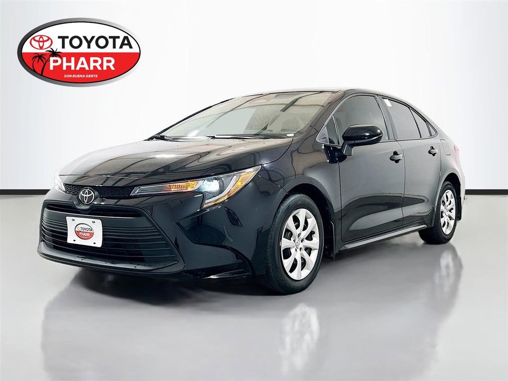 Used 2025 Toyota Corolla LE FWD image 1