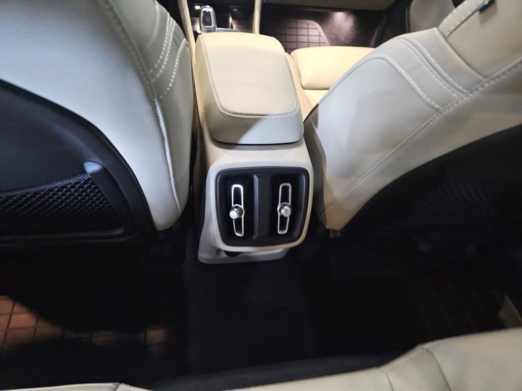 Certified 2023 Volvo XC40 B5 Plus w/ Driver Assist Package image 16