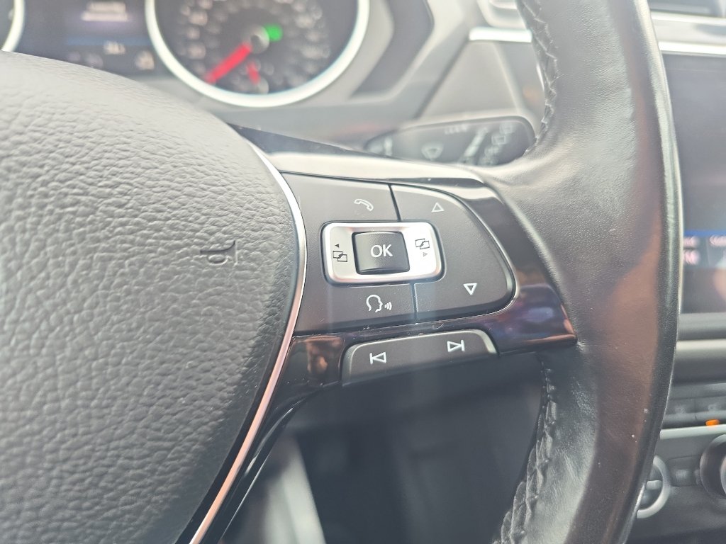 Used 2018 Volkswagen Tiguan SE FWD image 22