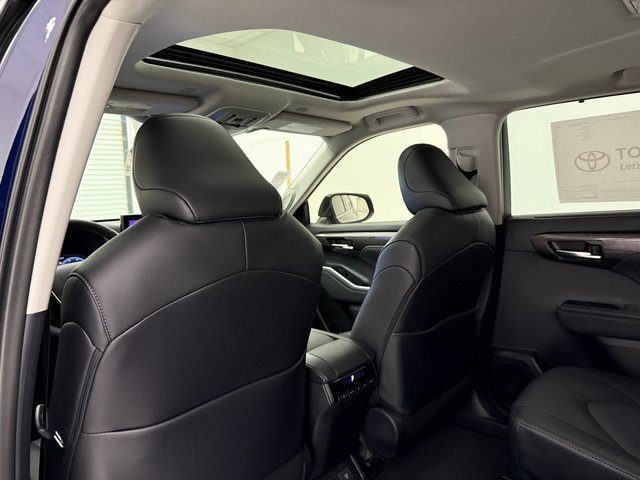 New 2026 Toyota Highlander Limited image 30