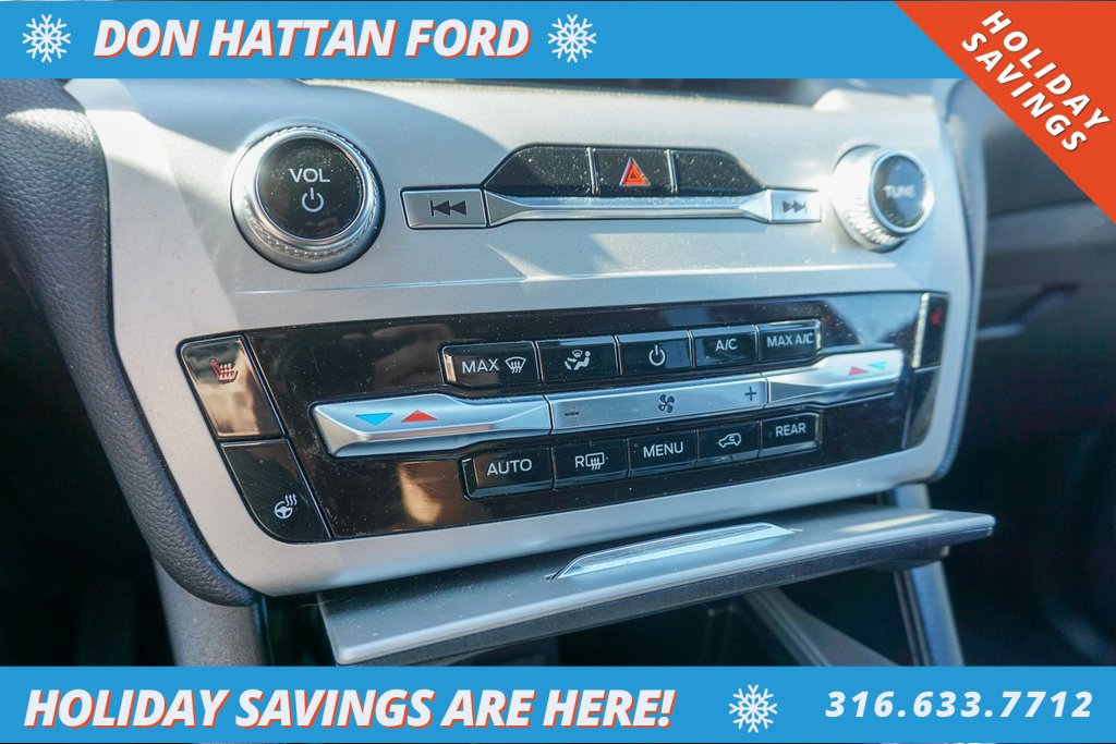 Used 2022 Ford Explorer XLT w/ Equipment Group 202A image 9