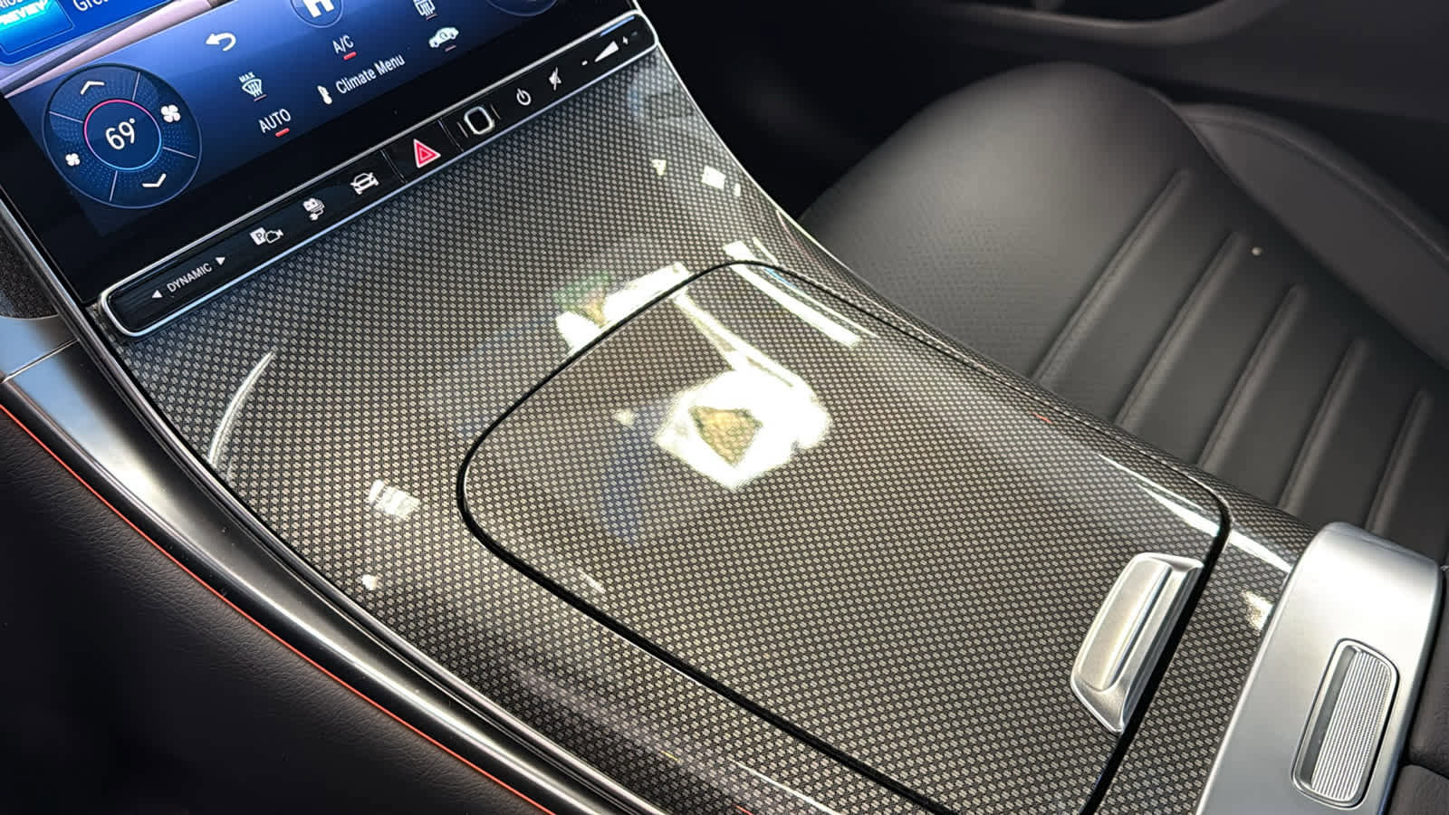 New 2025 Mercedes-Benz GLC 350e 4MATIC image 23