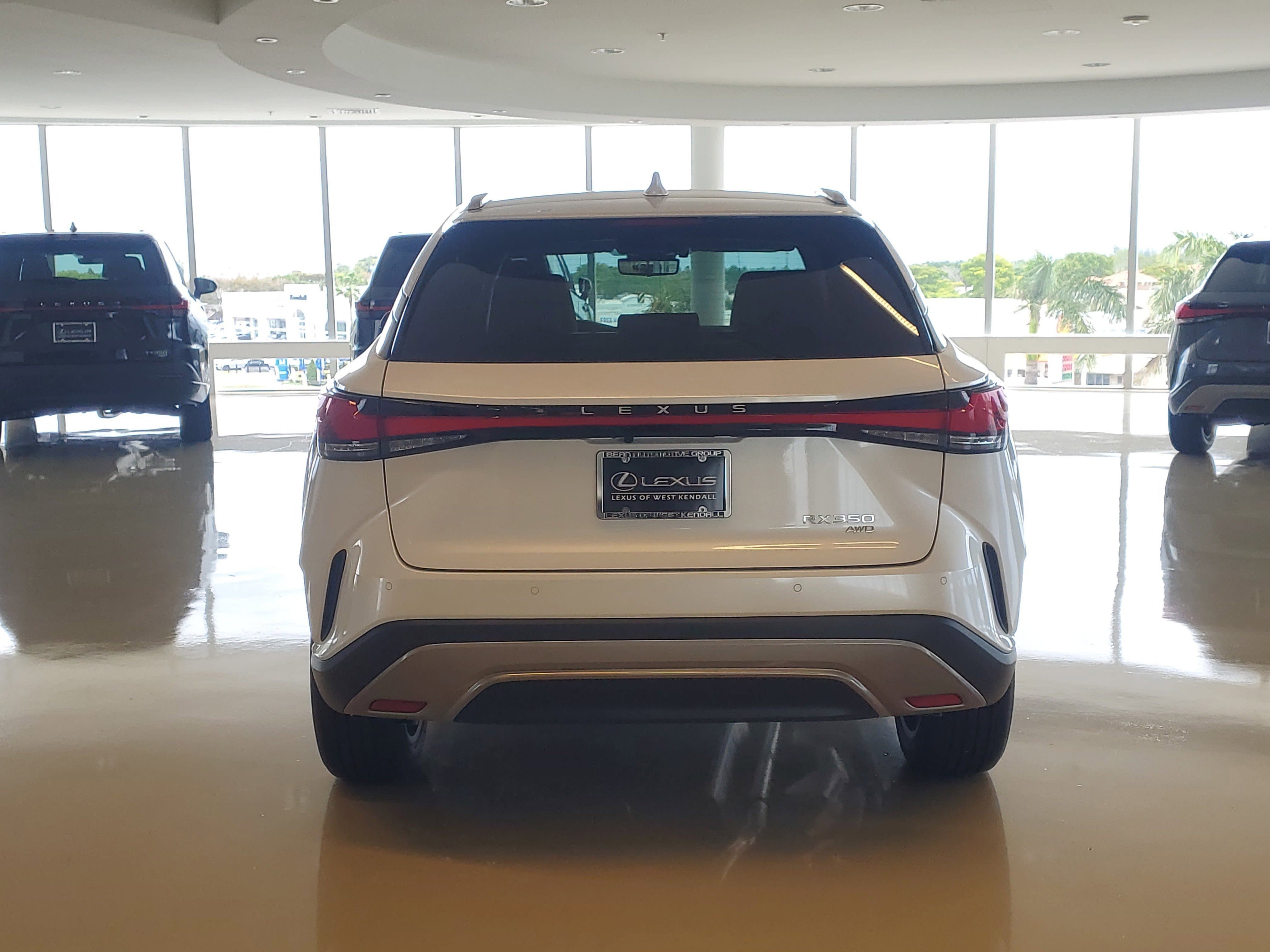 Used 2025 Lexus RX 350 Premium Plus w/ Convenience Package AWD/4WD image 9