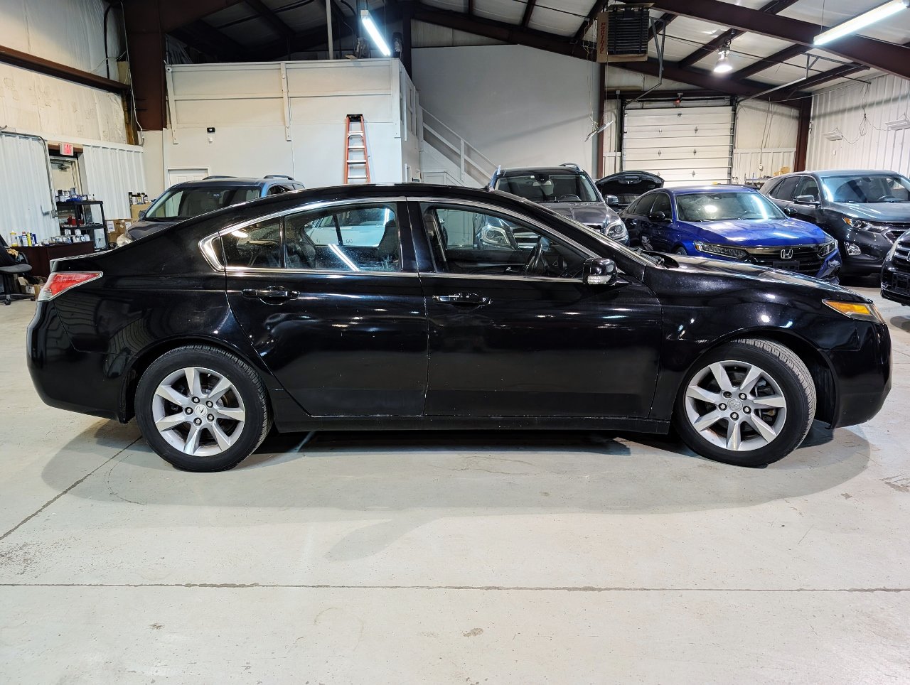 Used 2012 Acura TL w/ Technology Package FWD image 9