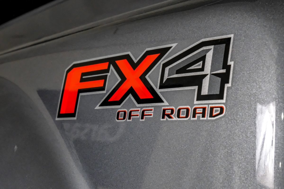 Used 2022 Ford F450 Platinum w/ FX4 Off-Road Package AWD/4WD image 48