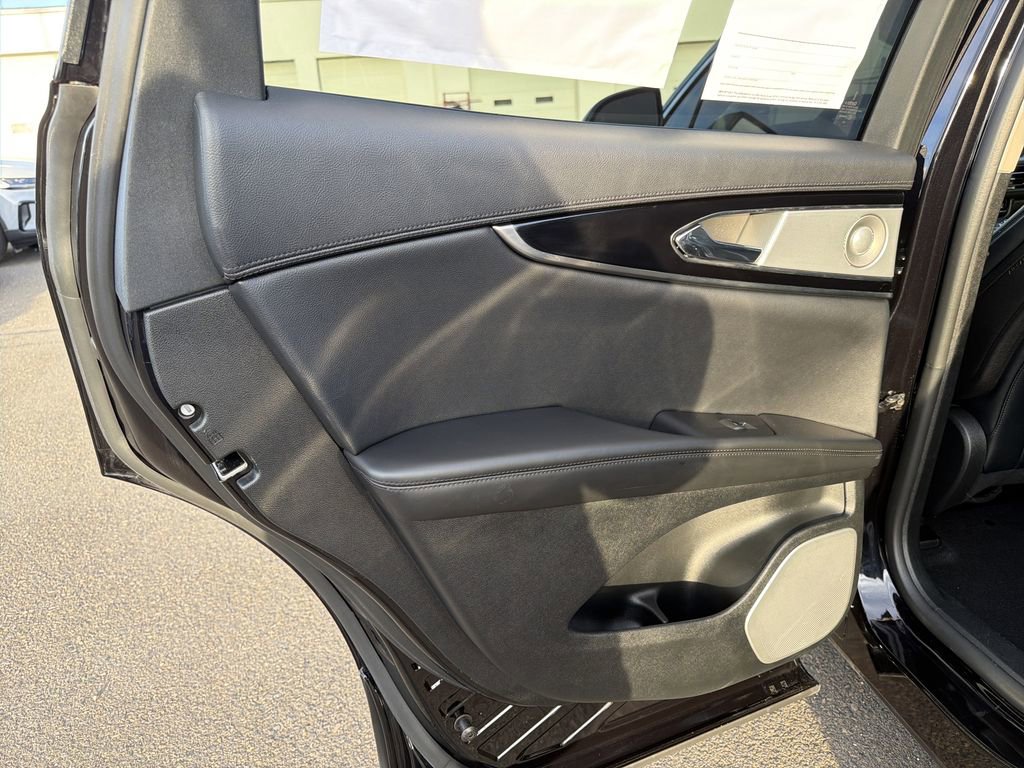 Certified 2023 Lincoln Nautilus Reserve w/ Equipment Group 202A image 12