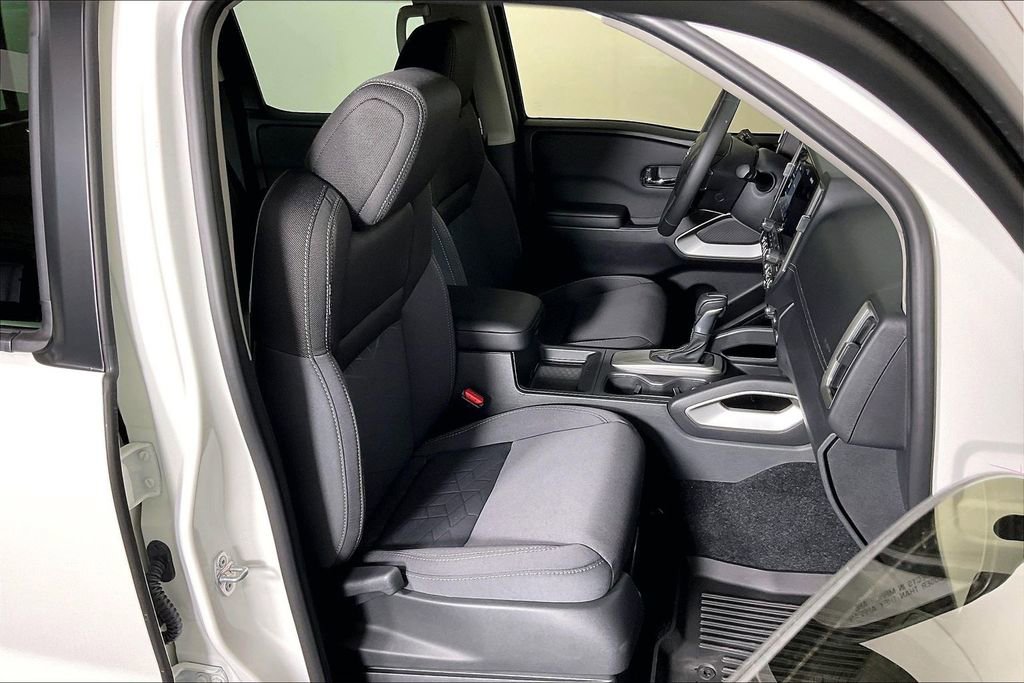 Certified 2025 Nissan Frontier SV w/ SV Convenience Package image 10