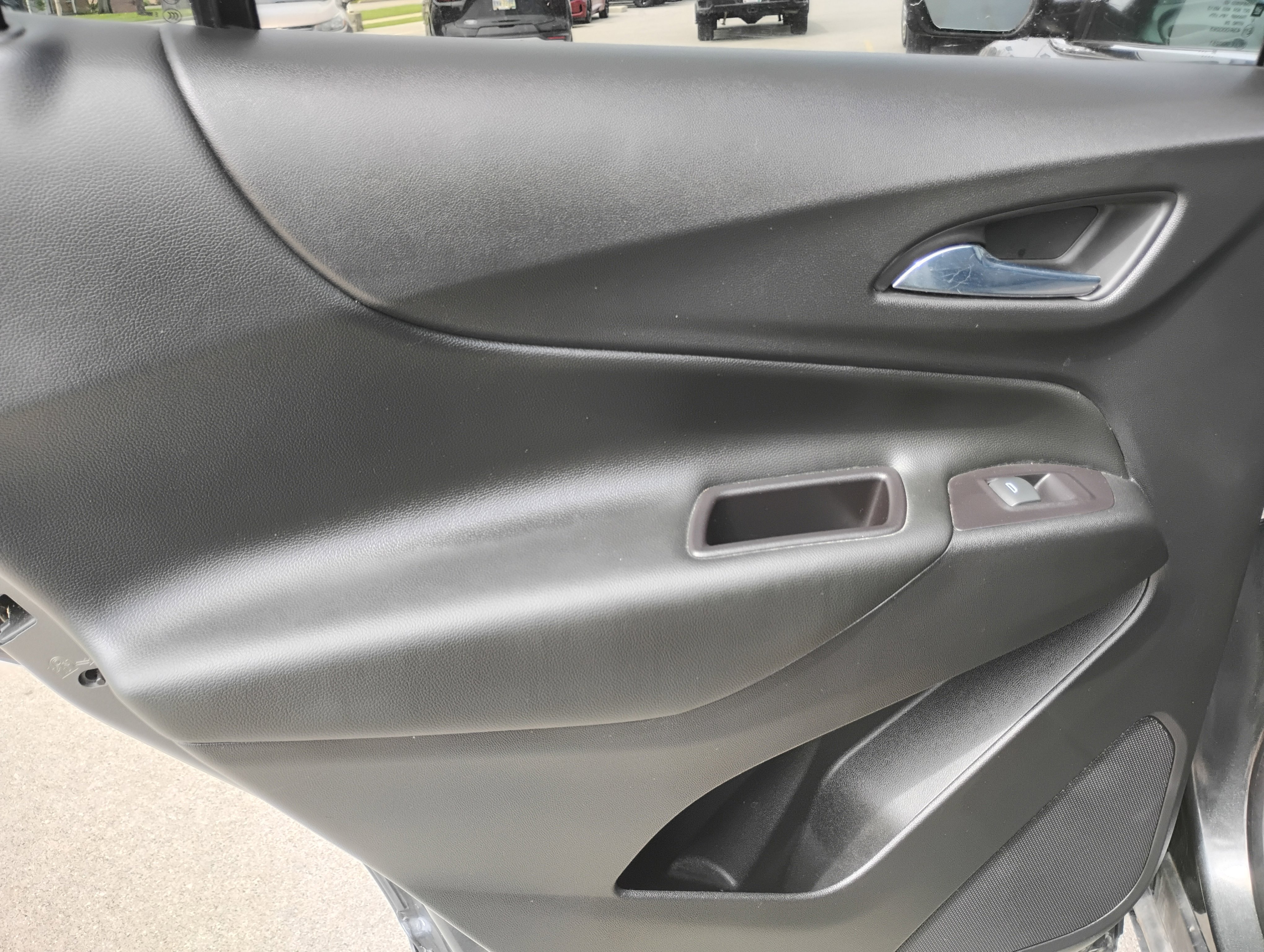 Used 2021 Chevrolet Equinox LT FWD image 16