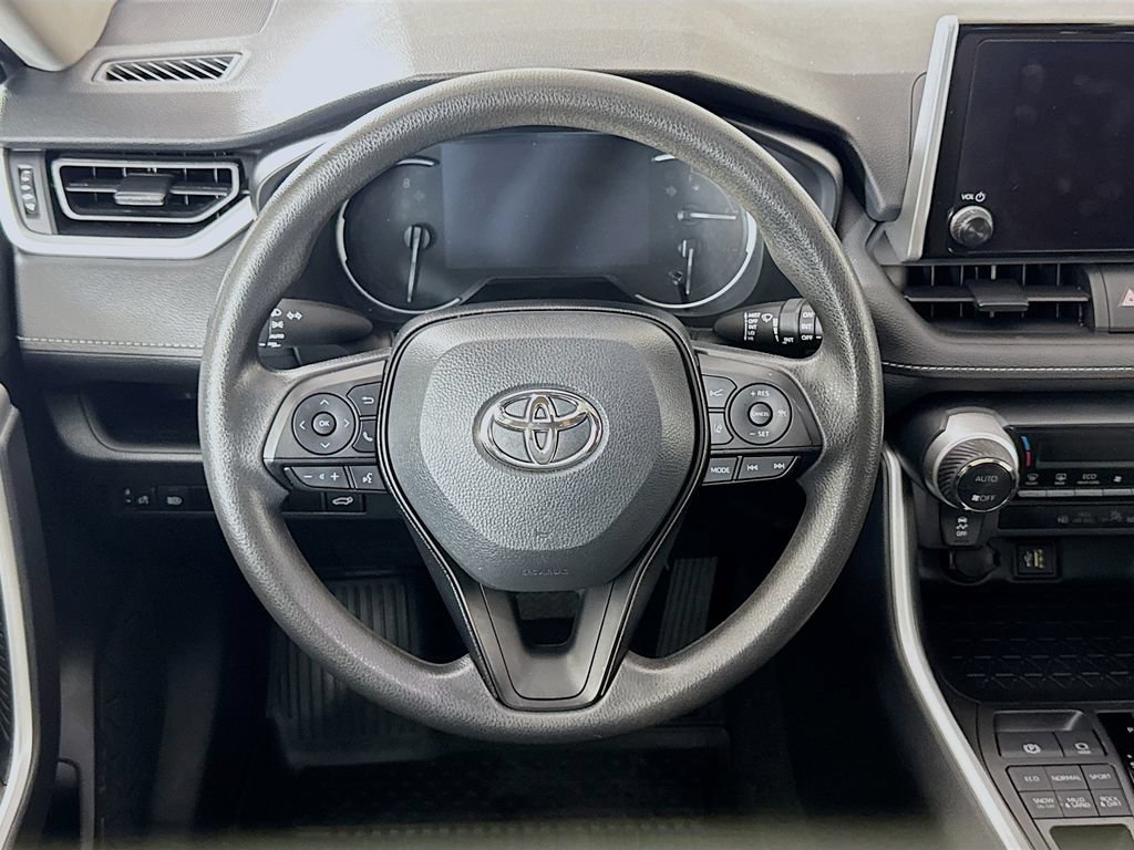 Certified 2024 Toyota RAV4 XLE w/ Convenience Package AWD/4WD image 4