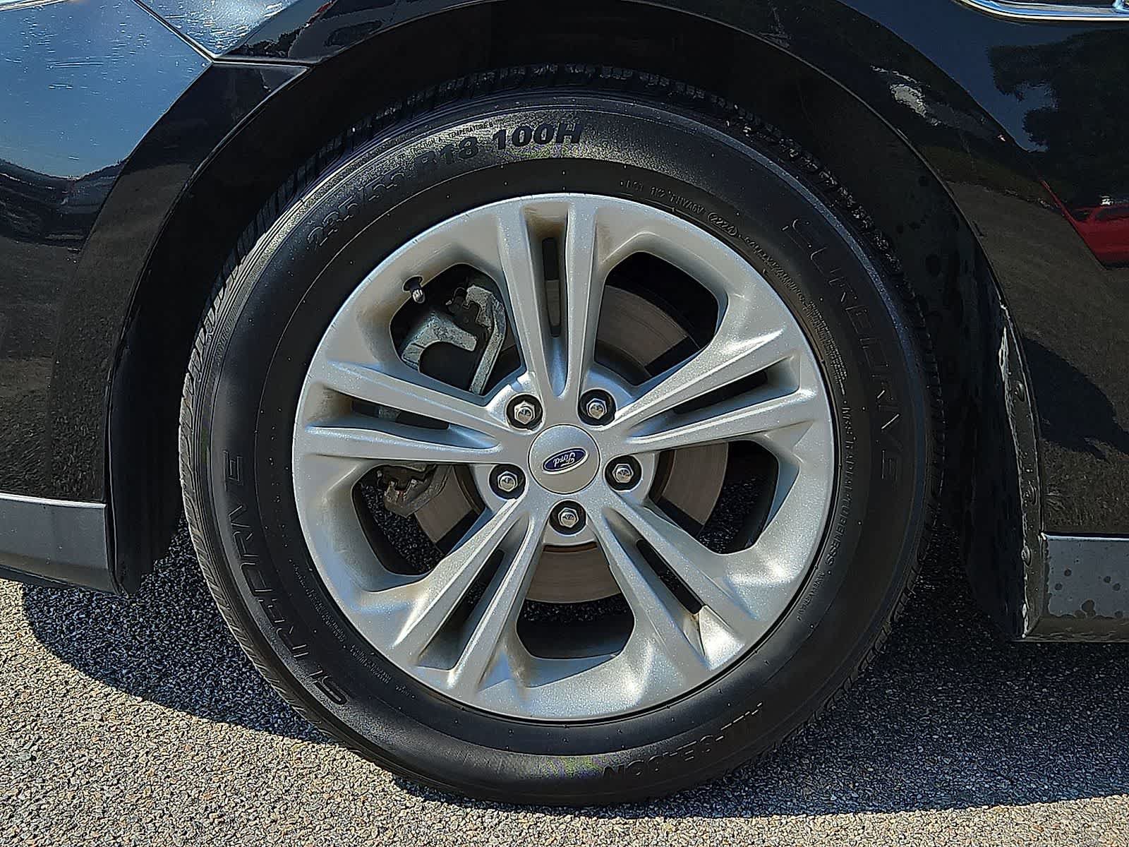 Used 2018 Ford Taurus SE FWD image 36