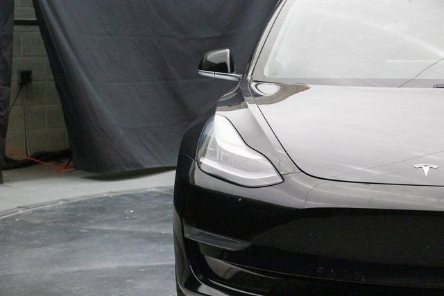 Used 2019 Tesla Model 3 Mid Range image 5