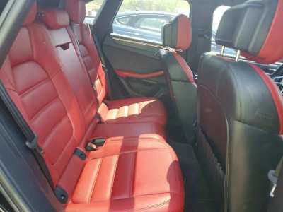 Used 2021 Porsche Macan GTS AWD/4WD image 9