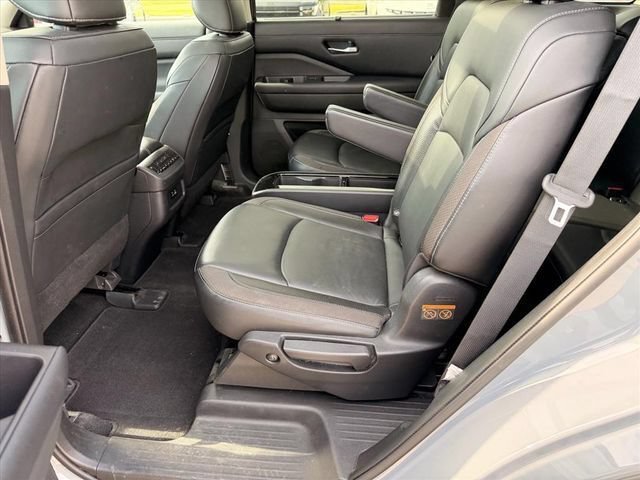 Used 2022 Nissan Pathfinder SL w/ SL Premium Package AWD/4WD image 12