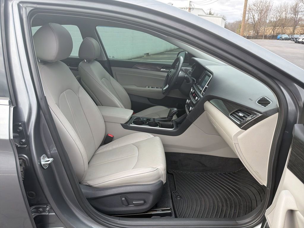 Used 2019 Hyundai Sonata Limited w/ Cargo Package image 25