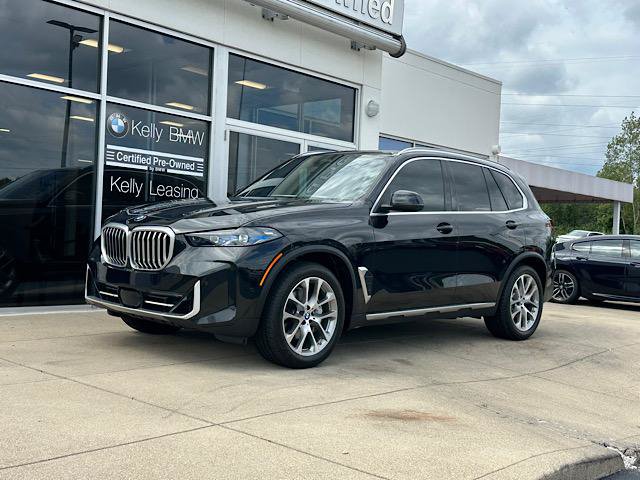 Used 2024 BMW X5 xDrive40i w/ Premium Package AWD/4WD image 4