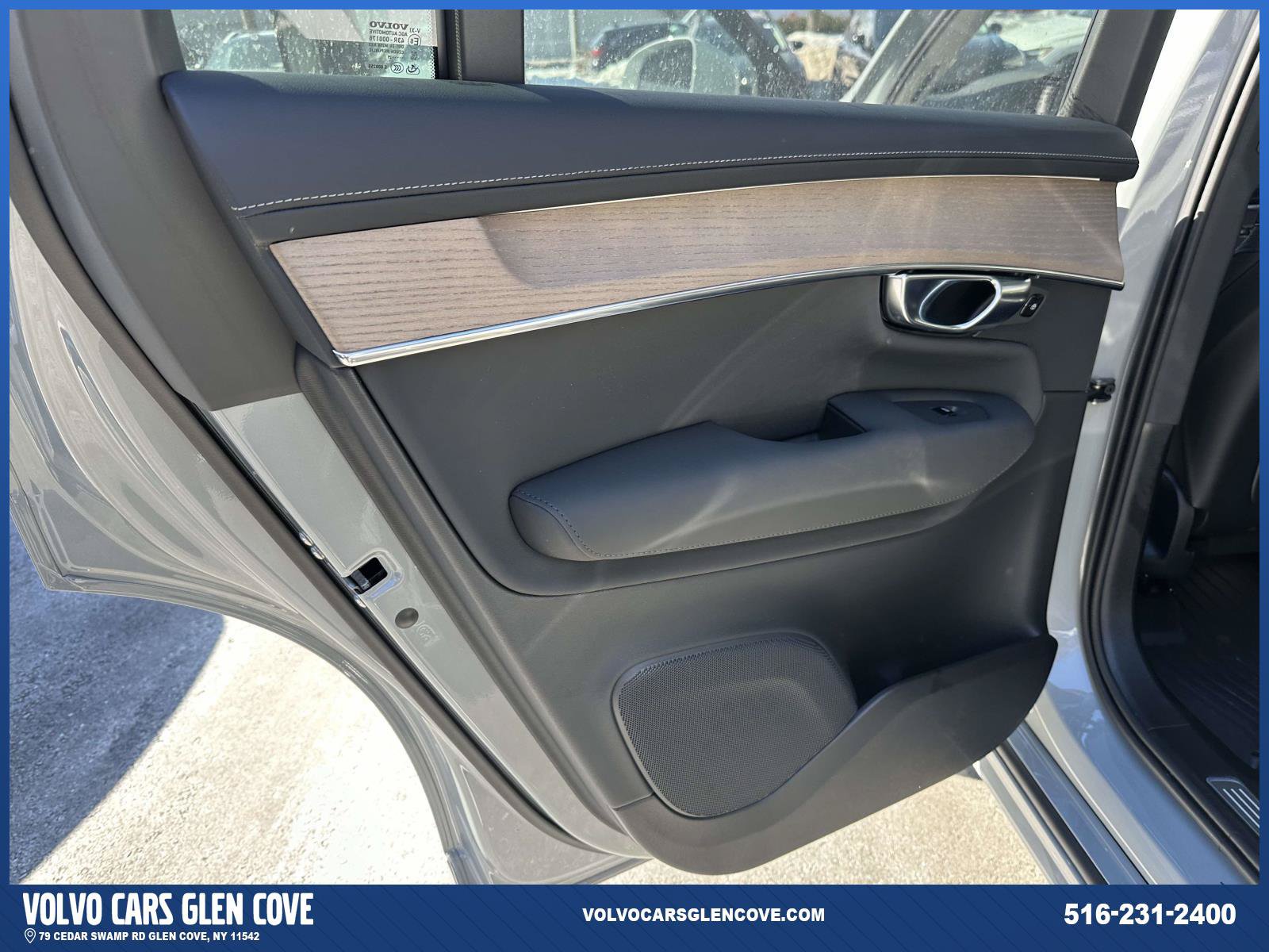 Certified 2026 Volvo XC90 B6 Plus w/ Protection Package Premier AWD/4WD image 17
