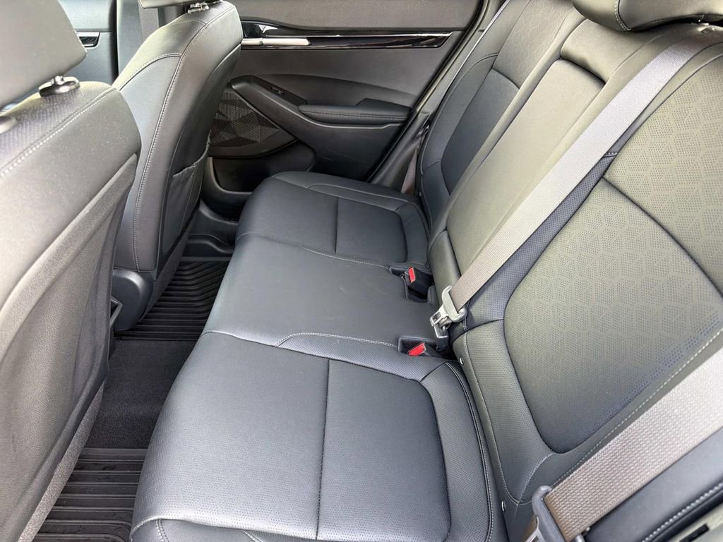 Used 2025 Kia Seltos EX FWD image 5