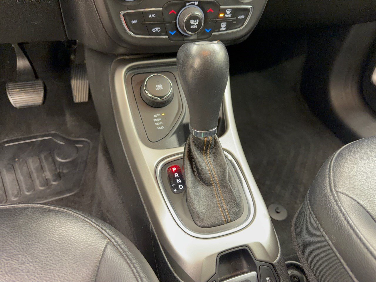 Used 2017 Jeep Compass Latitude w/ Popular Equipment Group AWD/4WD image 21