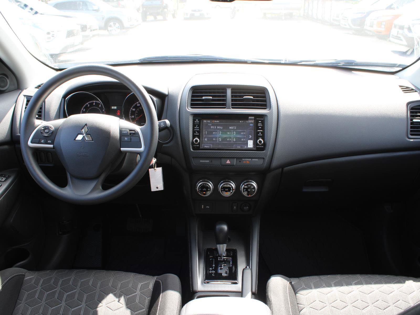 Used 2025 Mitsubishi Outlander Sport ES image 17