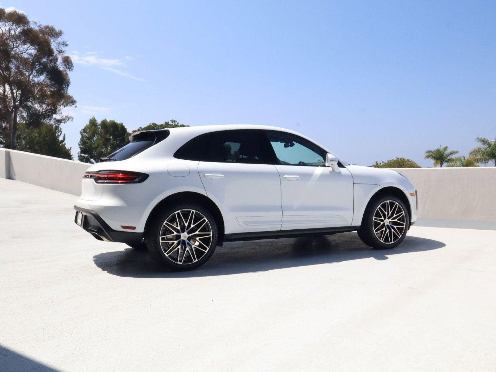 New 2026 Porsche Macan AWD/4WD image 8