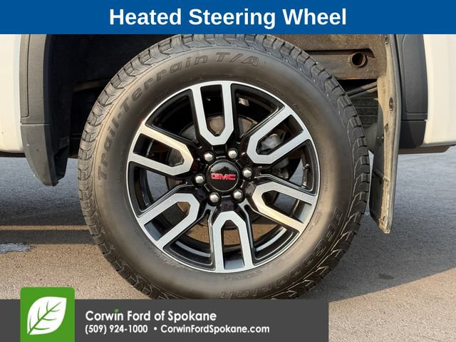 Used 2022 GMC Sierra 1500 AT4 w/ Technology Package AWD/4WD image 9