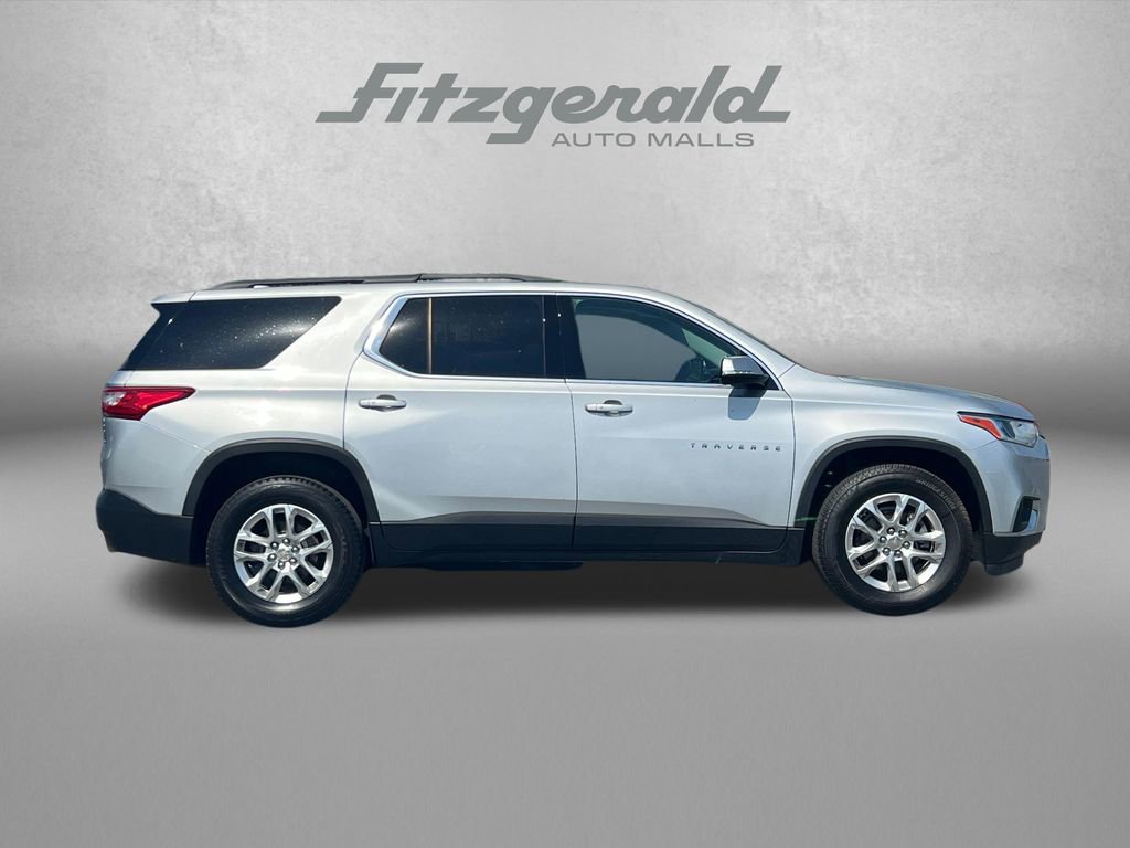 Used 2019 Chevrolet Traverse LT image 3