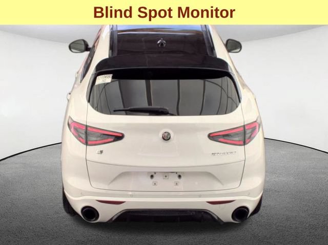 Used 2025 Alfa Romeo Stelvio Tributo Italiano w/ Driving Assist Package AWD/4WD image 7