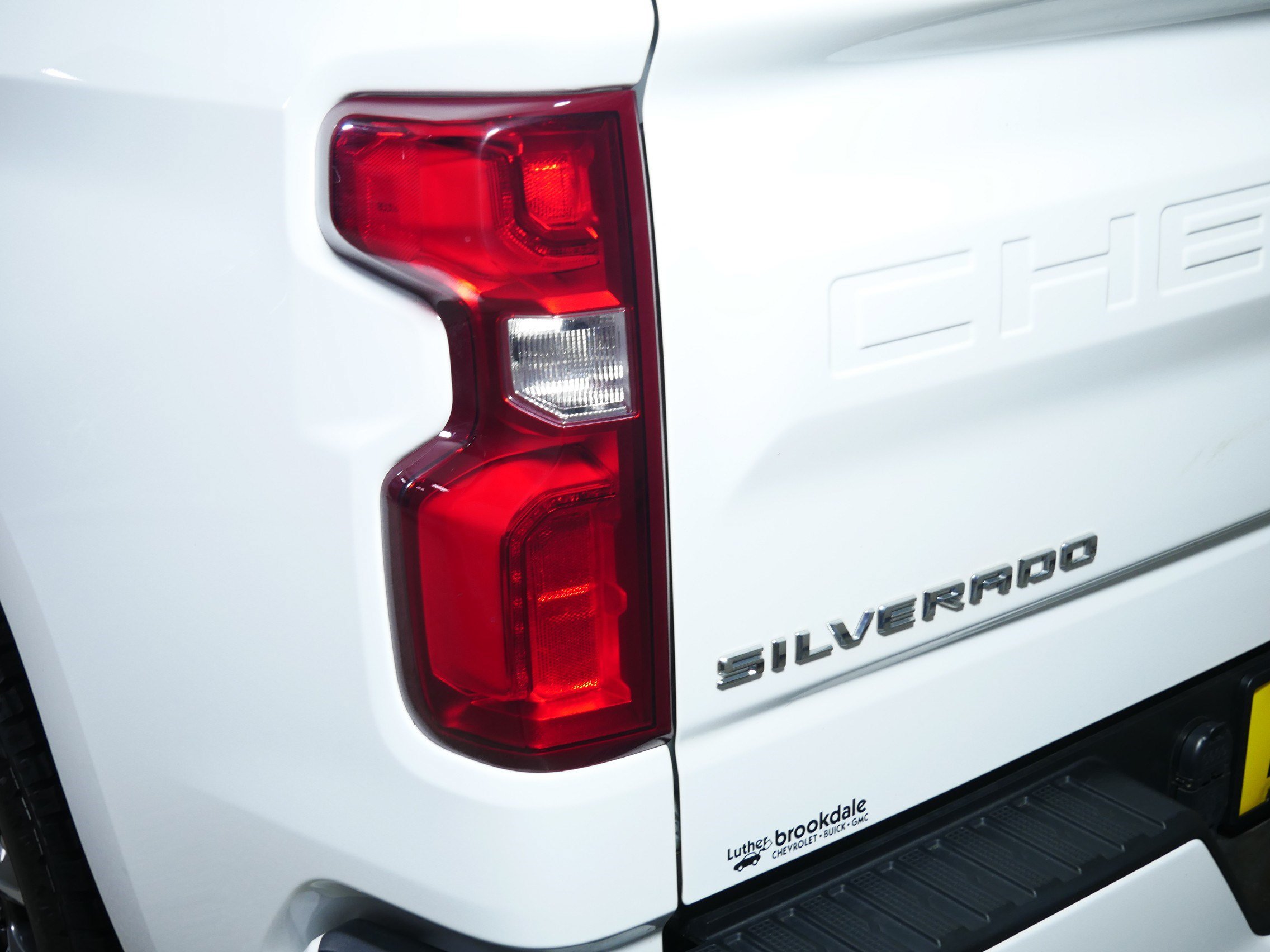 Certified 2023 Chevrolet Silverado 1500 RST w/ Z71 Off-Road Package AWD/4WD image 17