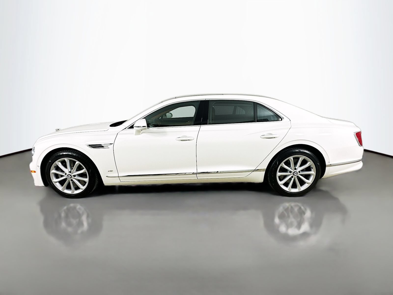 Used 2022 Bentley Flying Spur V8 AWD/4WD image 8