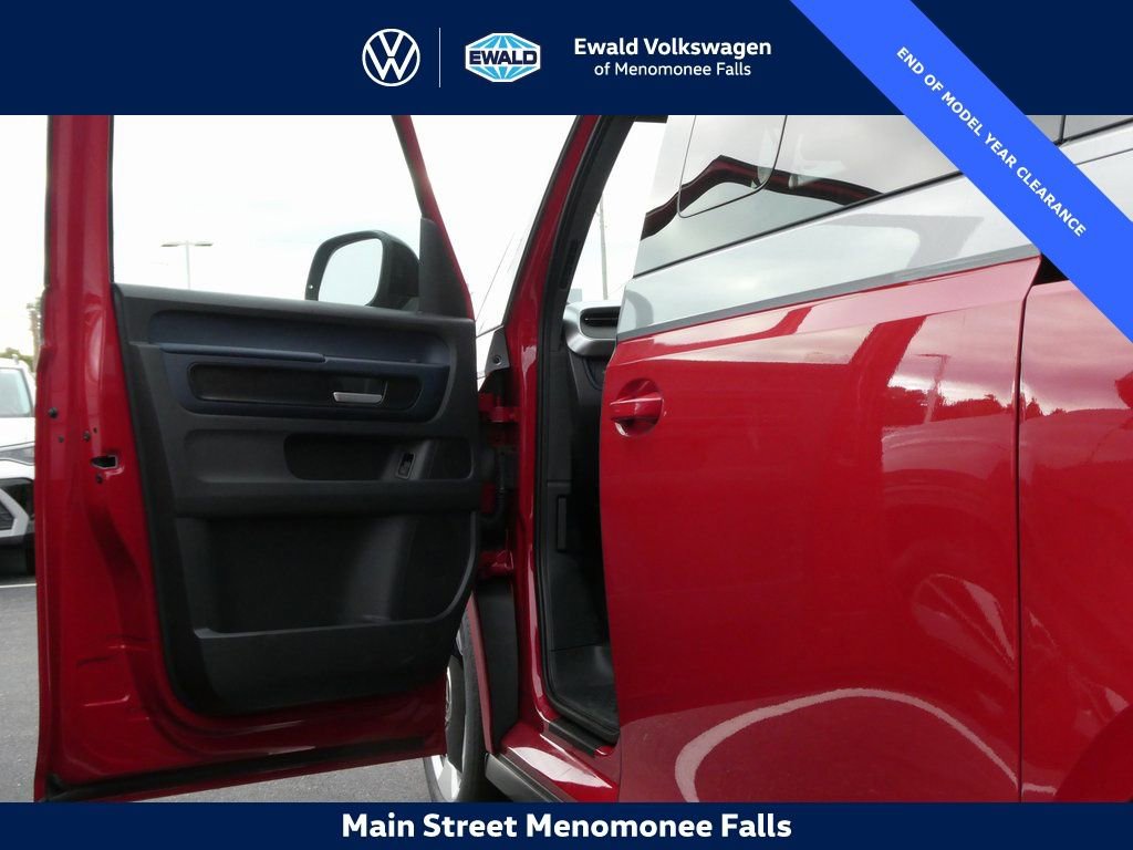 New 2025 Volkswagen ID. Buzz Pro S Plus AWD/4WD image 28