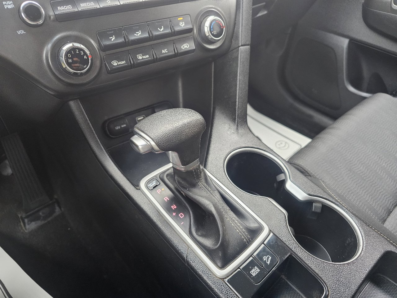 Used 2020 Kia Sportage LX image 17