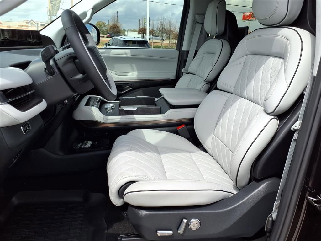 New 2026 Lincoln Navigator L Black Label image 15